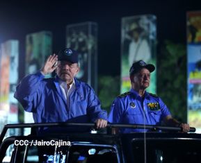Desfile Policial “Unidad, Fuerza y Victorias” en la Avenida de Bolívar a Chávez