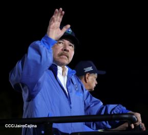 Desfile Policial “Unidad, Fuerza y Victorias” en la Avenida de Bolívar a Chávez