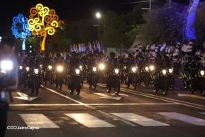 Desfile Policial “Unidad, Fuerza y Victorias” en la Avenida de Bolívar a Chávez