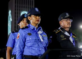 Desfile Policial “Unidad, Fuerza y Victorias” en la Avenida de Bolívar a Chávez