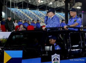Desfile Policial “Unidad, Fuerza y Victorias” en la Avenida de Bolívar a Chávez