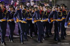 Desfile Policial “Unidad, Fuerza y Victorias” en la Avenida de Bolívar a Chávez