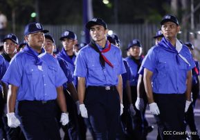 Desfile Policial “Unidad, Fuerza y Victorias” en la Avenida de Bolívar a Chávez