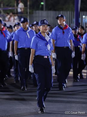 Desfile Policial “Unidad, Fuerza y Victorias” en la Avenida de Bolívar a Chávez