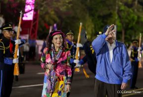 Desfile Policial “Unidad, Fuerza y Victorias” en la Avenida de Bolívar a Chávez