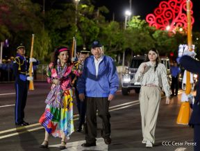 Desfile Policial “Unidad, Fuerza y Victorias” en la Avenida de Bolívar a Chávez