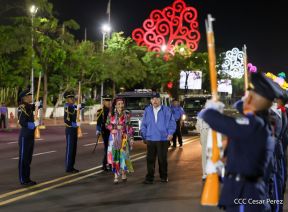 Desfile Policial “Unidad, Fuerza y Victorias” en la Avenida de Bolívar a Chávez