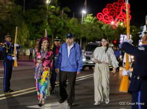 Desfile Policial “Unidad, Fuerza y Victorias” en la Avenida de Bolívar a Chávez