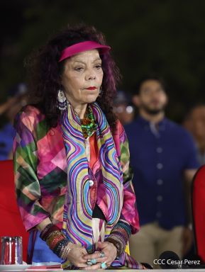 Desfile Policial “Unidad, Fuerza y Victorias” en la Avenida de Bolívar a Chávez