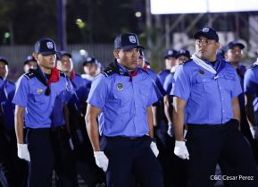 Desfile Policial “Unidad, Fuerza y Victorias” en la Avenida de Bolívar a Chávez