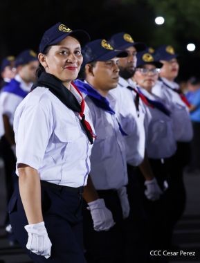 Desfile Policial “Unidad, Fuerza y Victorias” en la Avenida de Bolívar a Chávez