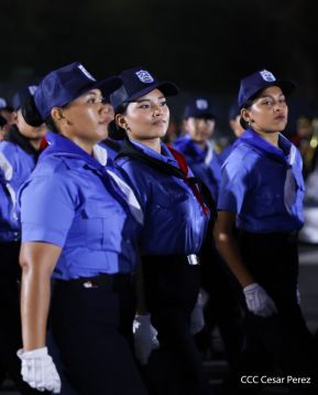 Desfile Policial “Unidad, Fuerza y Victorias” en la Avenida de Bolívar a Chávez