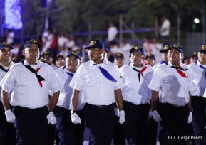 Desfile Policial “Unidad, Fuerza y Victorias” en la Avenida de Bolívar a Chávez