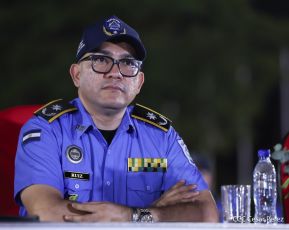 Desfile Policial “Unidad, Fuerza y Victorias” en la Avenida de Bolívar a Chávez