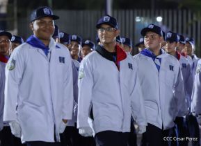 Desfile Policial “Unidad, Fuerza y Victorias” en la Avenida de Bolívar a Chávez