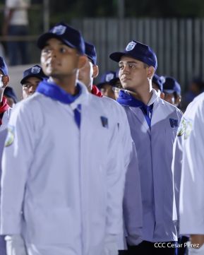 Desfile Policial “Unidad, Fuerza y Victorias” en la Avenida de Bolívar a Chávez