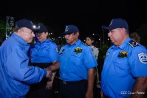 Desfile Policial “Unidad, Fuerza y Victorias” en la Avenida de Bolívar a Chávez