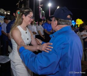 Desfile Policial “Unidad, Fuerza y Victorias” en la Avenida de Bolívar a Chávez