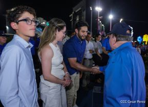 Desfile Policial “Unidad, Fuerza y Victorias” en la Avenida de Bolívar a Chávez