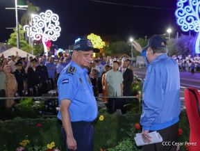 Desfile Policial “Unidad, Fuerza y Victorias” en la Avenida de Bolívar a Chávez