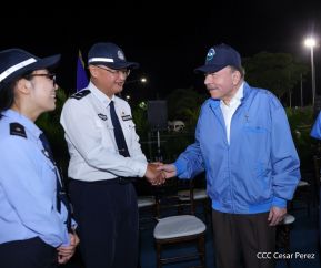 Desfile Policial “Unidad, Fuerza y Victorias” en la Avenida de Bolívar a Chávez