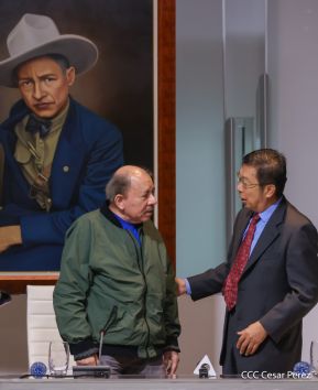 Copresidentes de Nicaragua despiden al Embajador de la República Popular China, Compañero Chen Xi