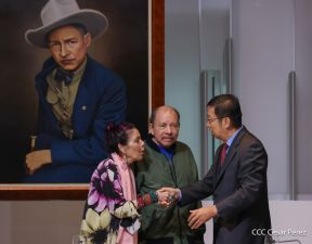 Copresidentes de Nicaragua despiden al Embajador de la República Popular China, Compañero Chen Xi