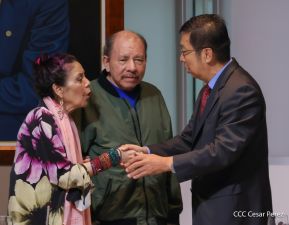Copresidentes de Nicaragua despiden al Embajador de la República Popular China, Compañero Chen Xi