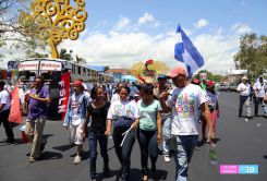 Familias nicaragüenses participan en Caminata por la Unidad y los Valores Familiares