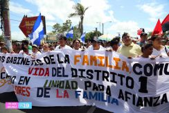 Familias nicaragüenses participan en Caminata por la Unidad y los Valores Familiares