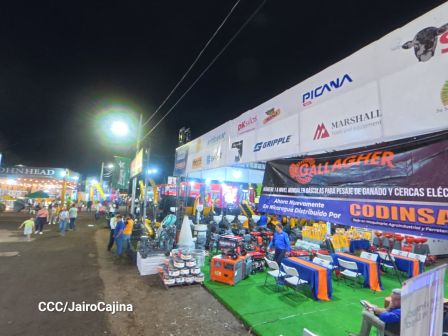 Familias de Managua disfrutan de la Feria Ganadera Navidad 2025