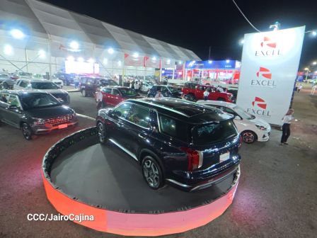 Familias de Managua disfrutan de la Feria Ganadera Navidad 2025