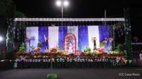 Inauguración de altares en honor a la Inmaculada Concepción de María en la Avenida de Bolívar a Chávez