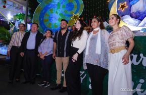 Inauguración de altares en honor a la Inmaculada Concepción de María en la Avenida de Bolívar a Chávez