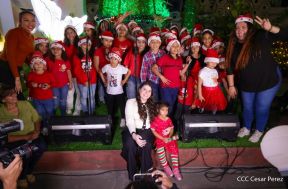 Inauguración de altares en honor a la Inmaculada Concepción de María en la Avenida de Bolívar a Chávez