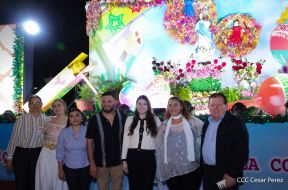 Inauguración de altares en honor a la Inmaculada Concepción de María en la Avenida de Bolívar a Chávez