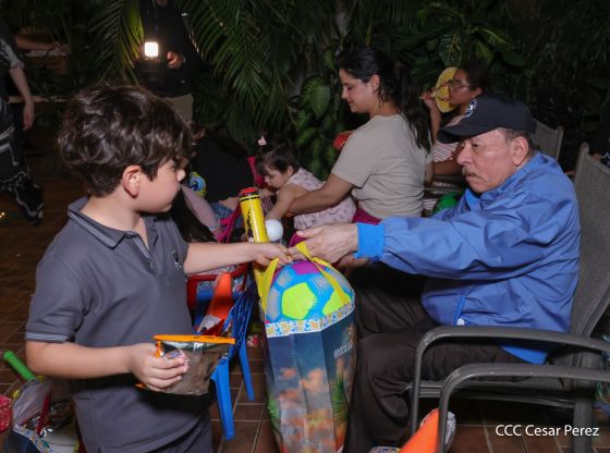 Copresidentes de Nicaragua, comandante Daniel Ortega y Compañera Rosario Murillo celebran la Purísima 