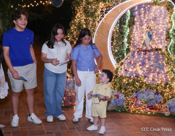 Copresidentes de Nicaragua, comandante Daniel Ortega y Compañera Rosario Murillo celebran la Purísima 