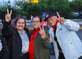 Jóvenes nicaragüenses rinden homenaje a Simón Bolívar con caminata y concierto en Managua