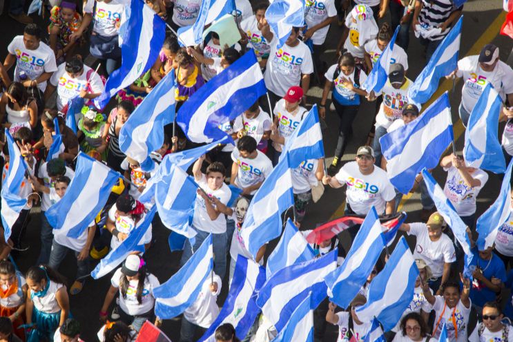 Juventud camina en Amor, Paz y Vida hacia Nuevos Tiempos (FOTOS AÉREAS)