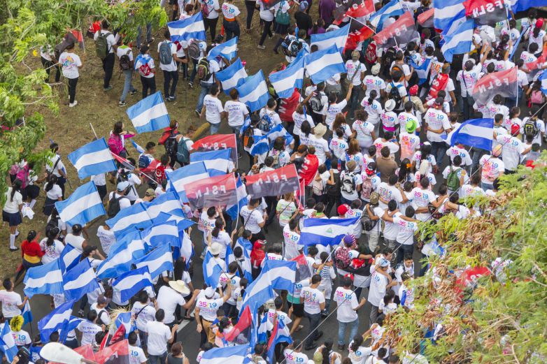 Juventud camina en Amor, Paz y Vida hacia Nuevos Tiempos (FOTOS AÉREAS)