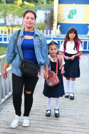 ¡Más y Más Victorias! Estudiantes de Nicaragua inician ciclo escolar 2026