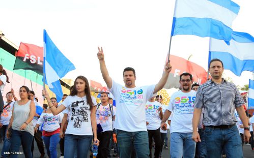 Juventud camina en Amor, Paz y Vida hacia Nuevos Tiempos