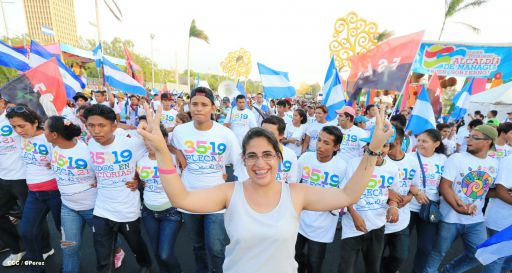 Juventud camina en Amor, Paz y Vida hacia Nuevos Tiempos