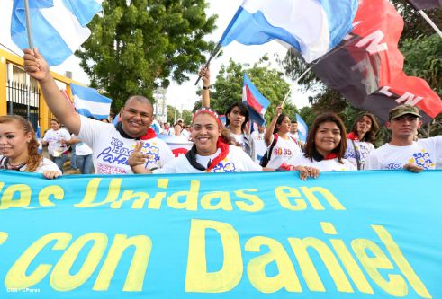 Juventud camina en Amor, Paz y Vida hacia Nuevos Tiempos