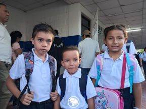¡Más y Más Victorias! Estudiantes de Nicaragua inician ciclo escolar 2026