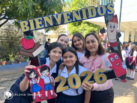 ¡Más y Más Victorias! Estudiantes de Nicaragua inician ciclo escolar 2026