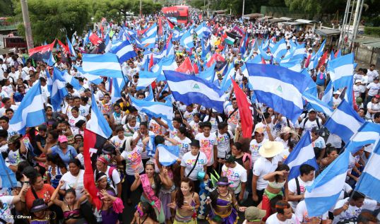 Juventud camina en Amor, Paz y Vida hacia Nuevos Tiempos