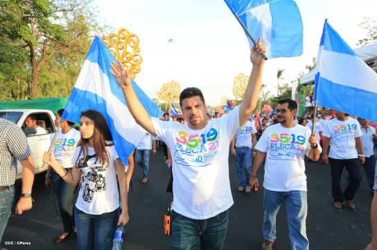 Juventud camina en Amor, Paz y Vida hacia Nuevos Tiempos