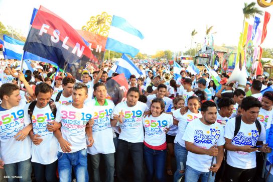 Juventud camina en Amor, Paz y Vida hacia Nuevos Tiempos